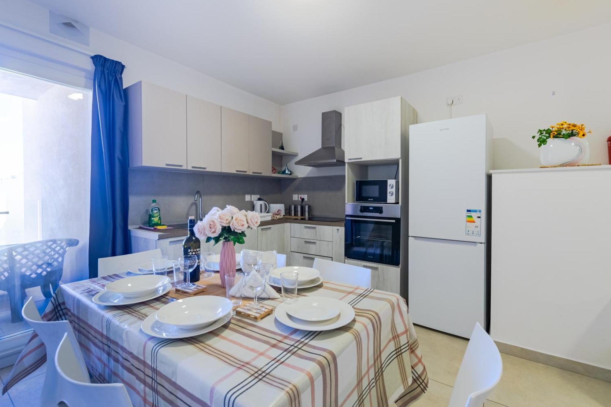 Spacious Brand New Apartment Hc Balcony 3 Bdr 2 Bth Bugibba Сейнт Полс Бей Екстериор снимка